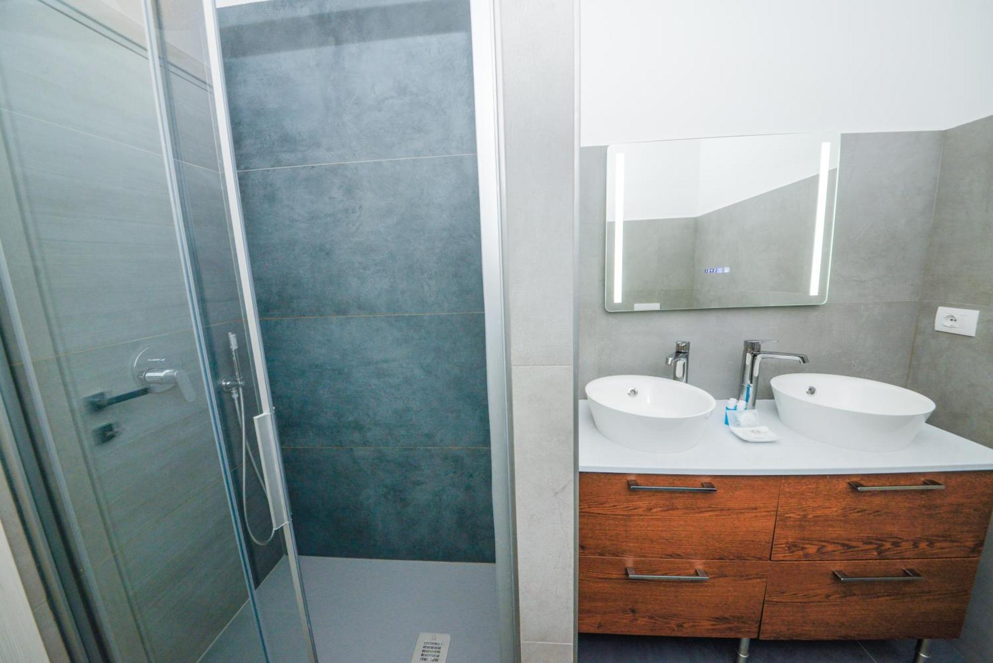 Garda Family & Solarium Apartment Riva del Garda Bagian luar foto