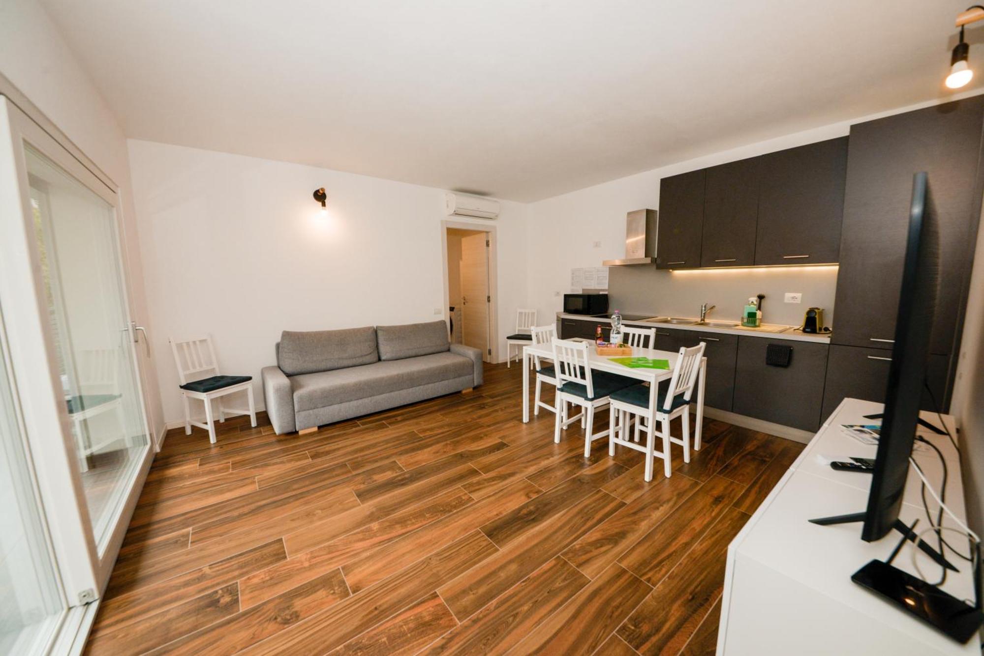 Garda Family & Solarium Apartment Riva del Garda Bagian luar foto
