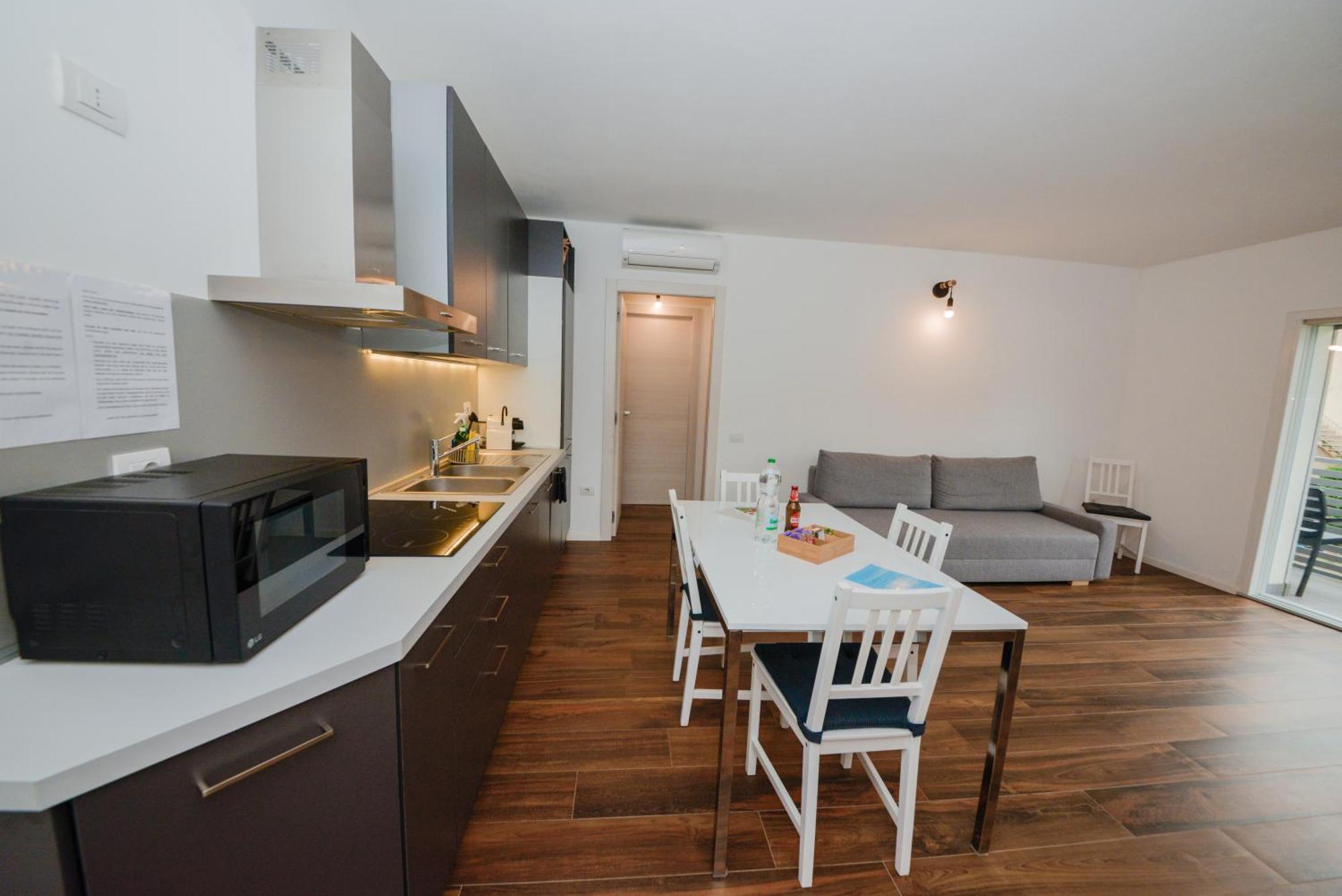 Garda Family & Solarium Apartment Riva del Garda Bagian luar foto