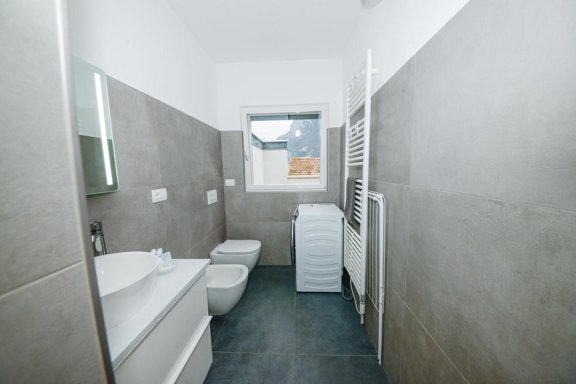 Garda Family & Solarium Apartment Riva del Garda Bagian luar foto